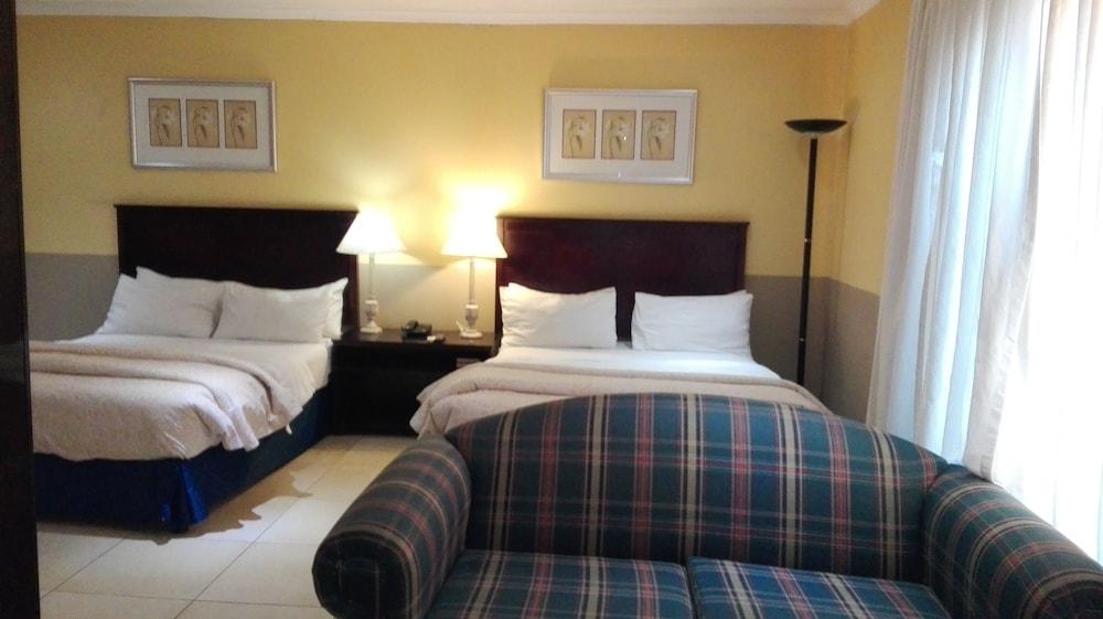 Villa Via Hotel Midrand Εξωτερικό φωτογραφία