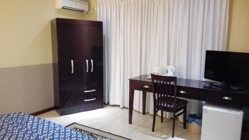 Villa Via Hotel Midrand Εξωτερικό φωτογραφία