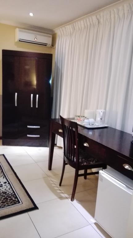 Villa Via Hotel Midrand Εξωτερικό φωτογραφία