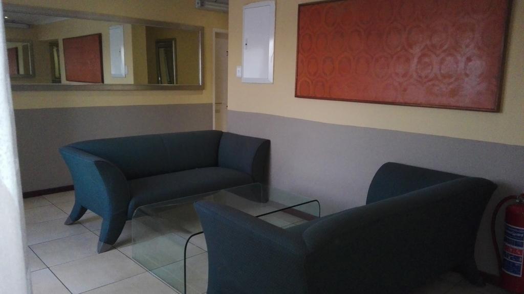 Villa Via Hotel Midrand Εξωτερικό φωτογραφία