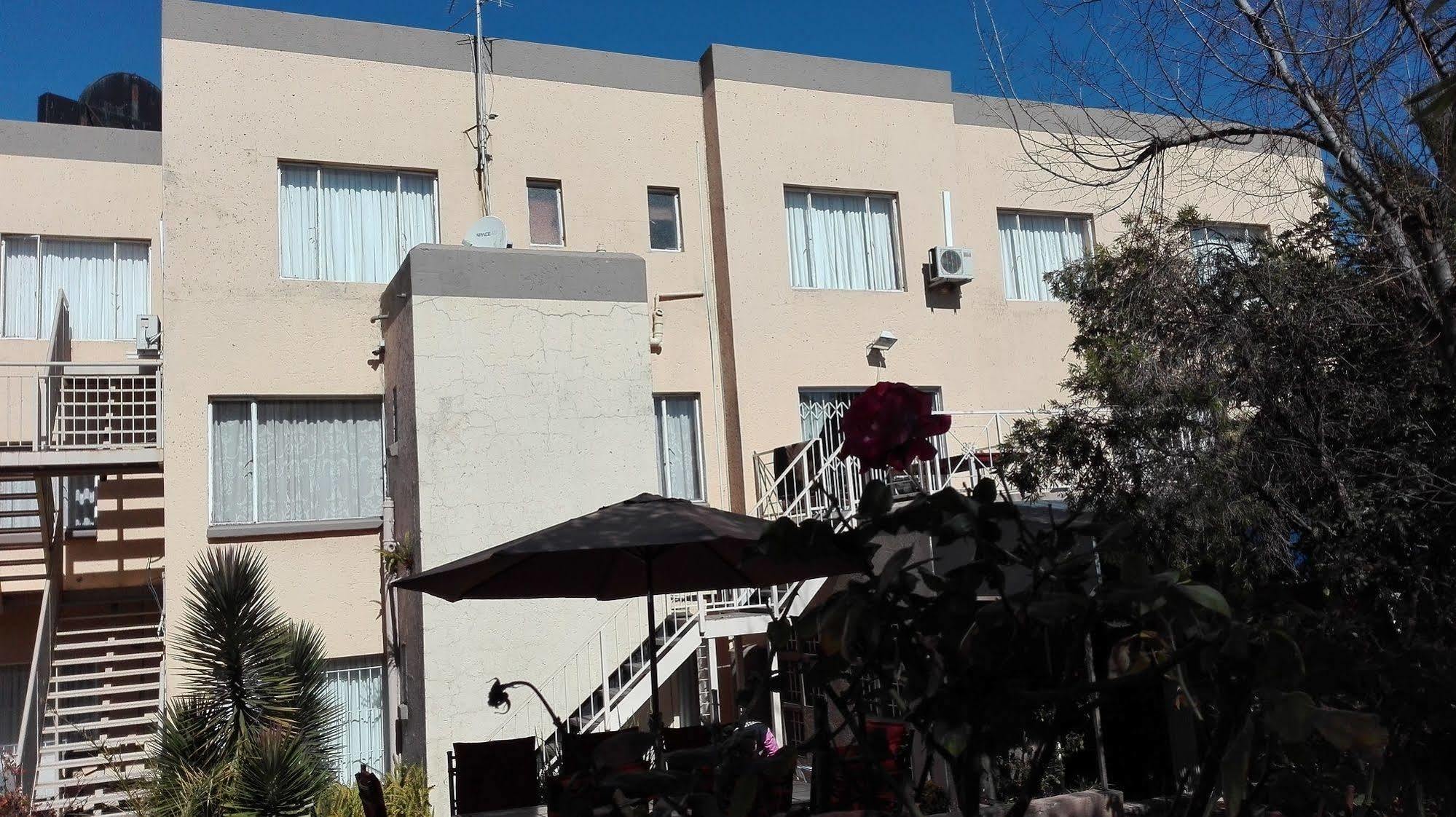 Villa Via Hotel Midrand Εξωτερικό φωτογραφία