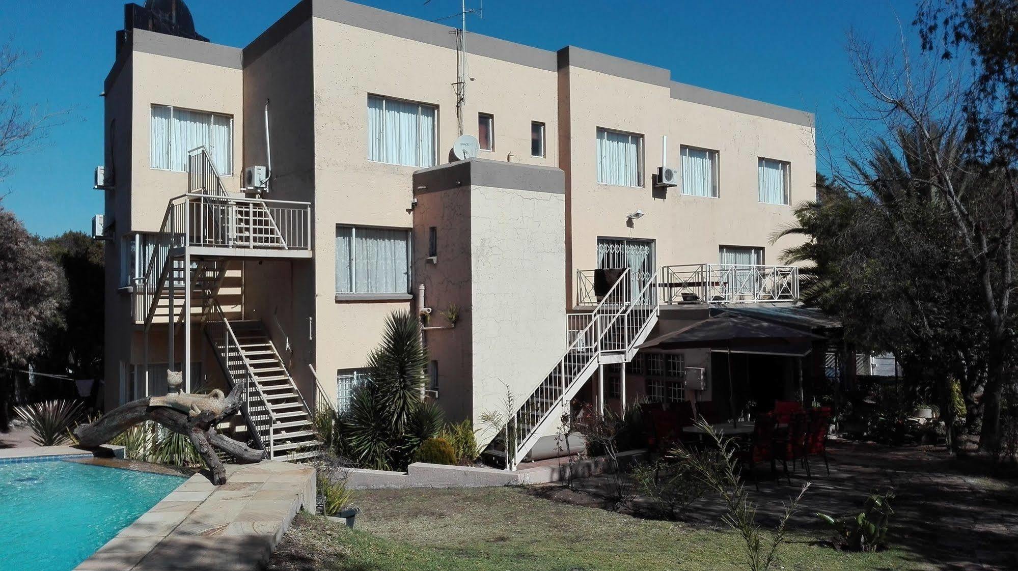 Villa Via Hotel Midrand Εξωτερικό φωτογραφία