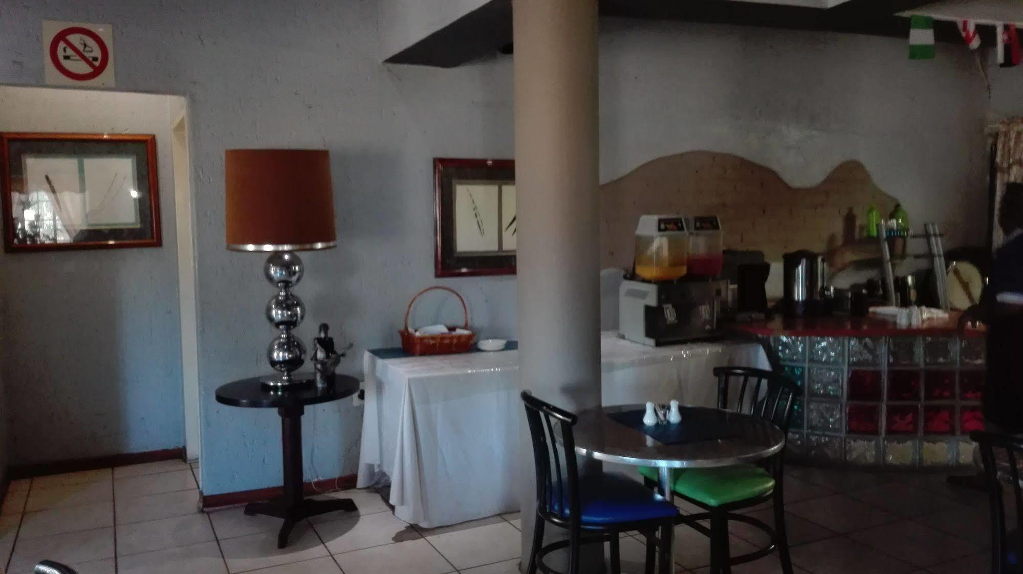 Villa Via Hotel Midrand Εξωτερικό φωτογραφία